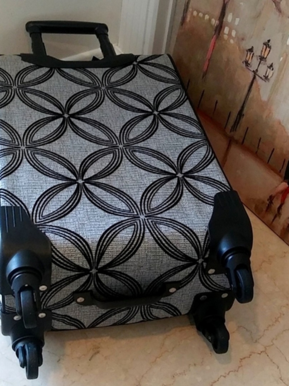American Flyer Carry-On 20" Luggage - Gray & Black - Picture 2 of 3